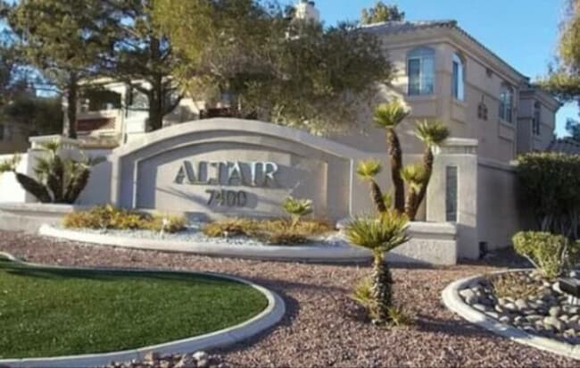 Building Photo - 7400 W Flamingo Rd