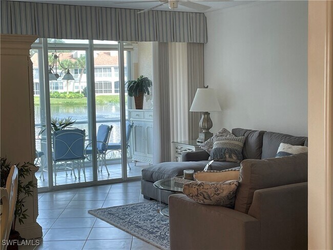 Foto del edificio - 8405 Excalibur Cir