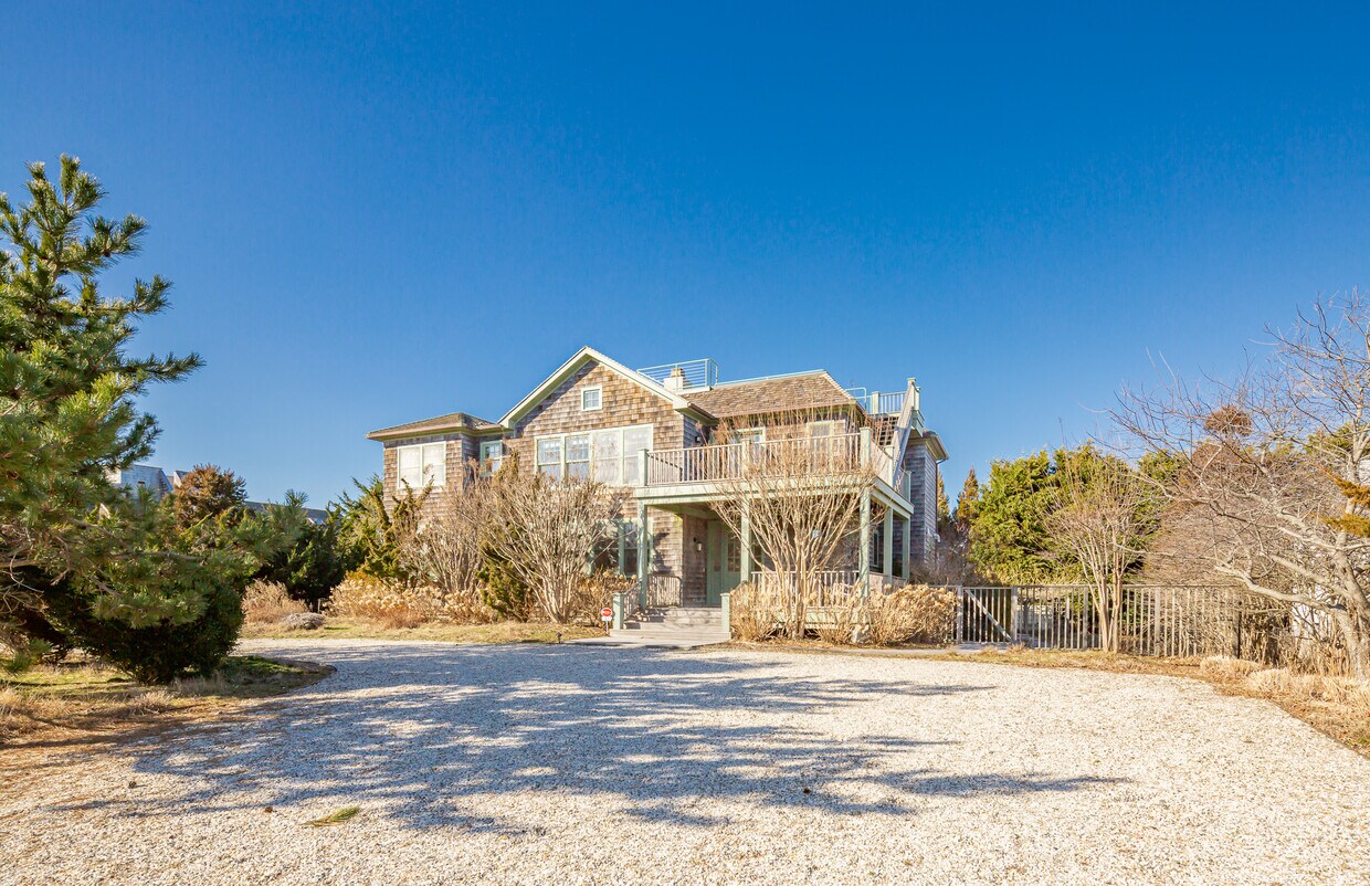 Primary Photo - 63 Osprey Rd