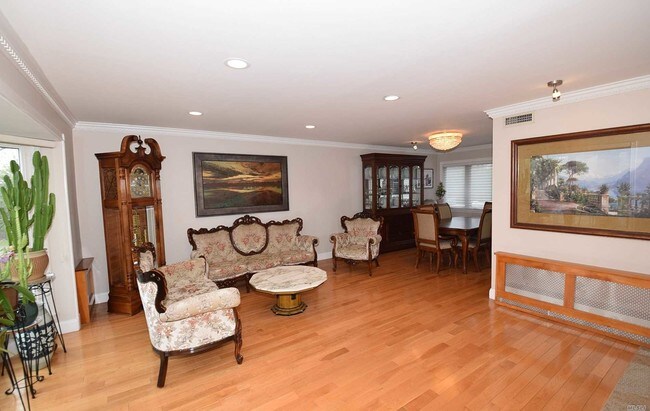 Building Photo - 1 Deer Path Ln