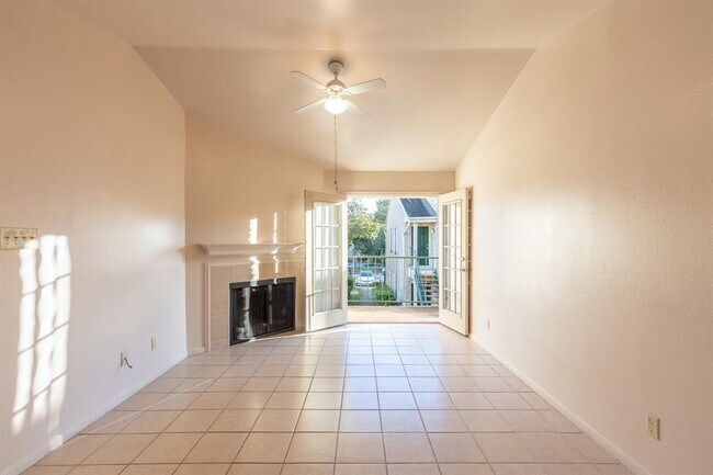 Foto del edificio - 14600 Fonmeadow Dr