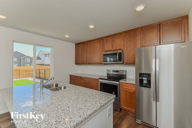 Foto del edificio - 6943 Akela Ln