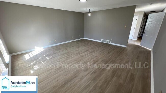 Foto del edificio - 34 Builders Way