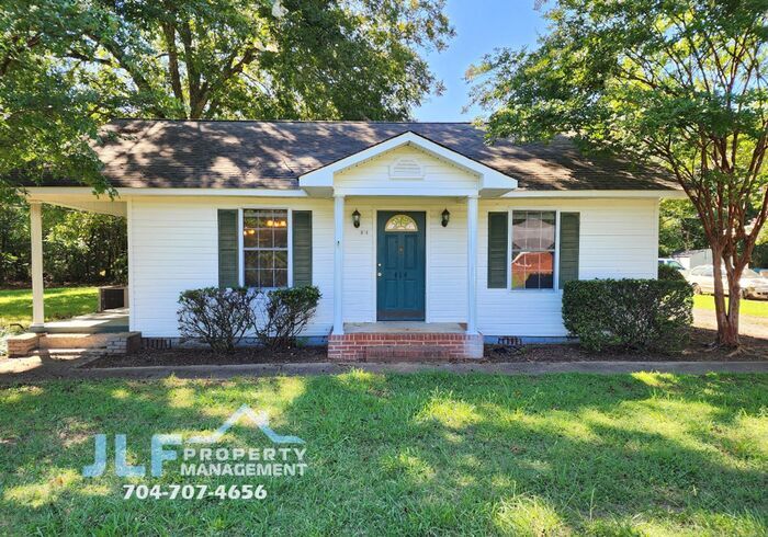Primary Photo - Cute 3Bed/2 Bath Ranch in Rockwell!