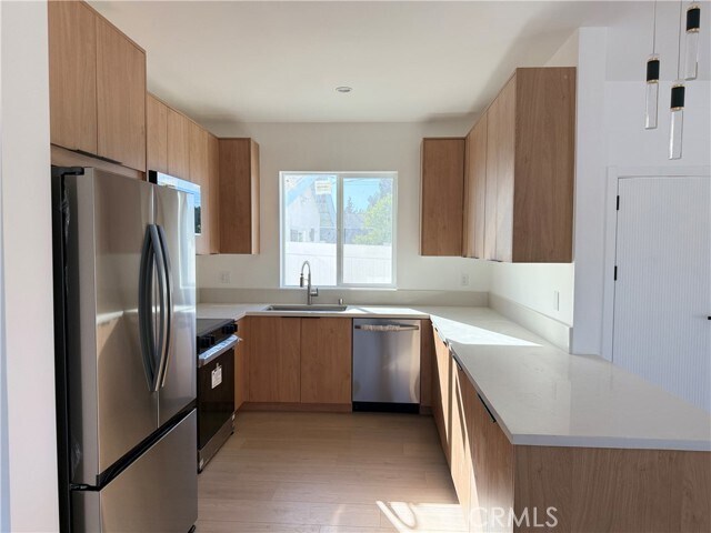 Foto del edificio - 22913 Sherman Way