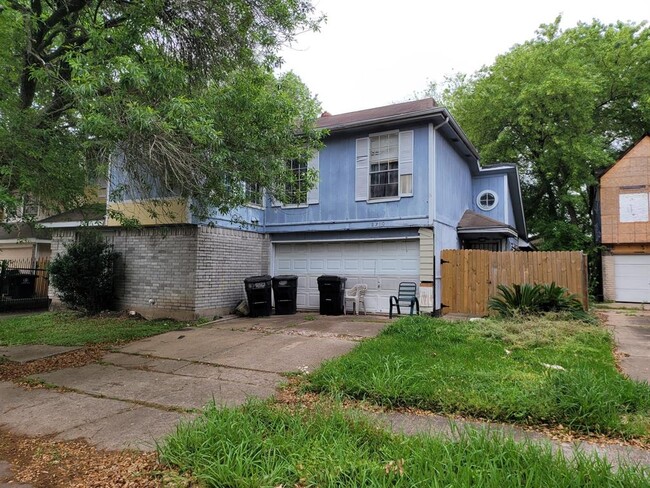 Foto del edificio - 6310 Southwood Ct N