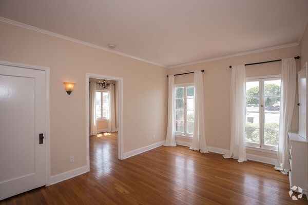 Foto del edificio - 814 11th St
