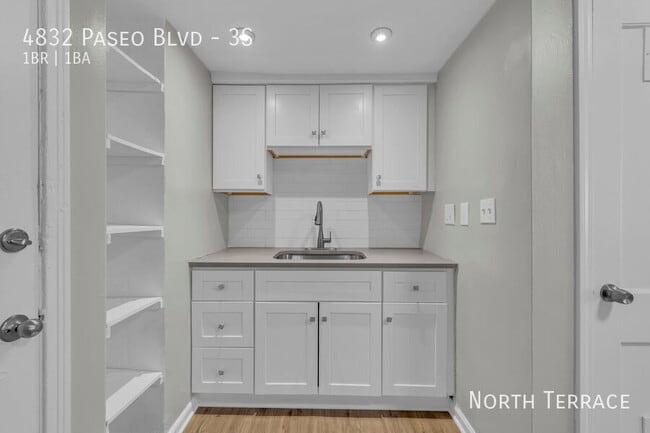 Building Photo - 4832 The Paseo