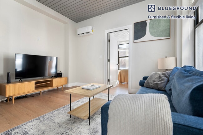 Building Photo - 44 Bromfield St