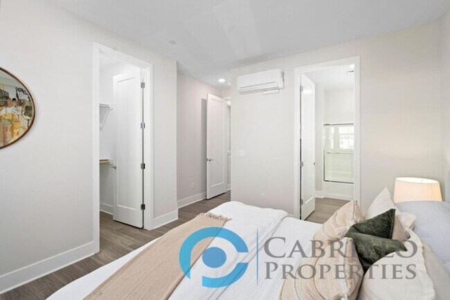 Foto del edificio - 1695 Saturn Blvd