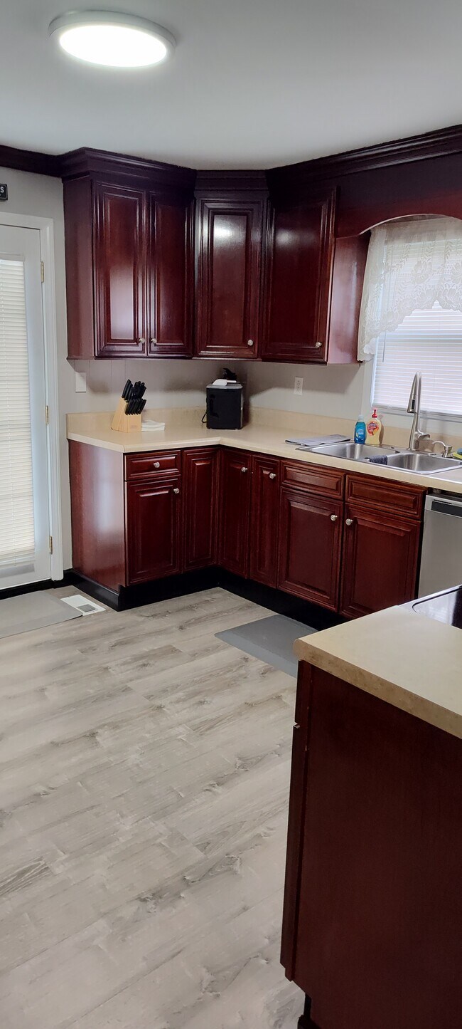 Foto del edificio - 113 Bettie St