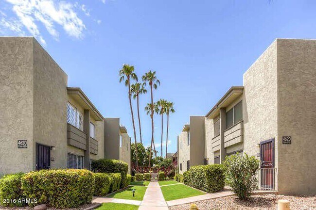 Foto del edificio - 4620 N 68th St