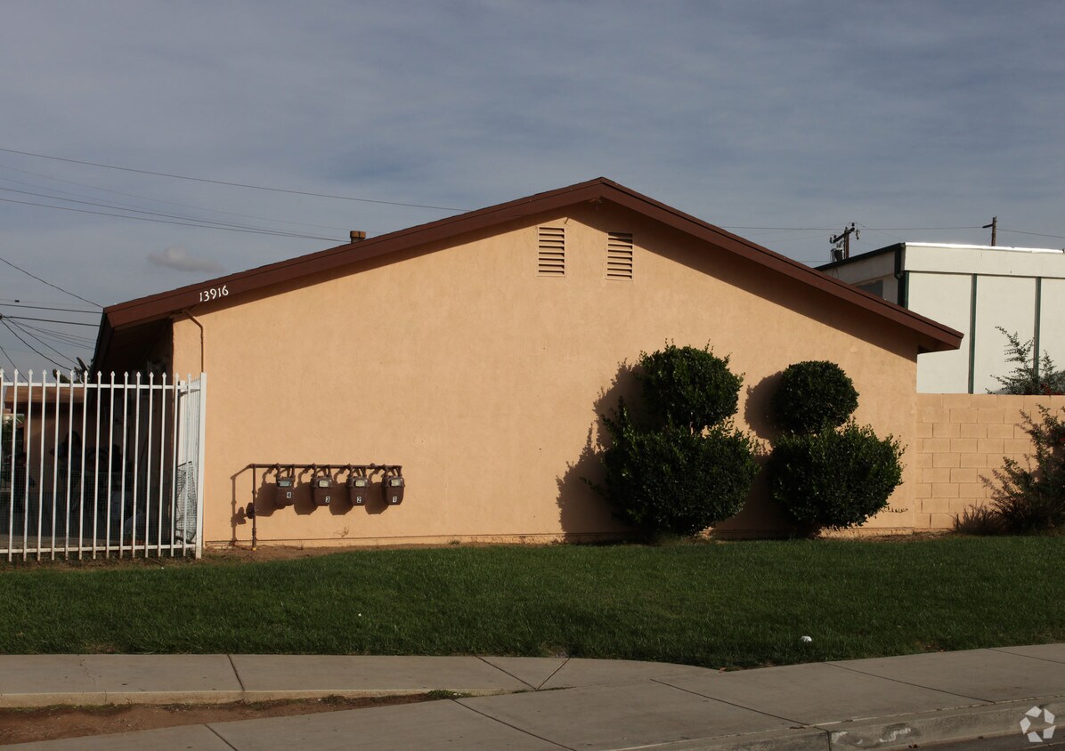 Primary Photo - 13916 Pride Ln