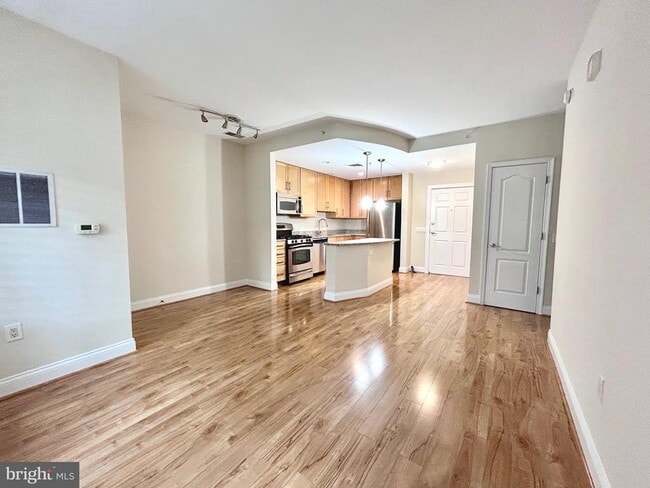 Building Photo - 525 N Fayette St