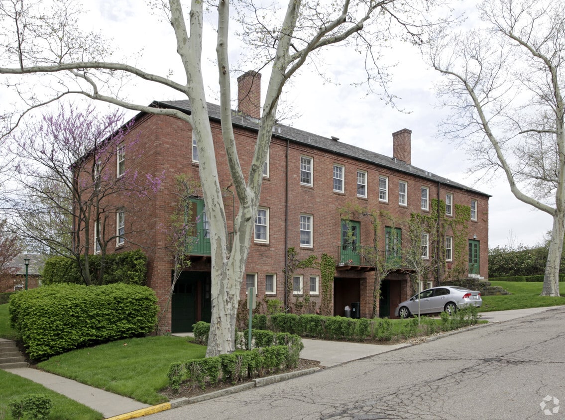 Chatham Village Apartments Pittsburgh