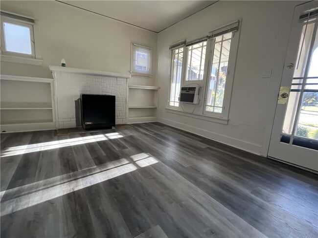 Building Photo - 609 Cajon St