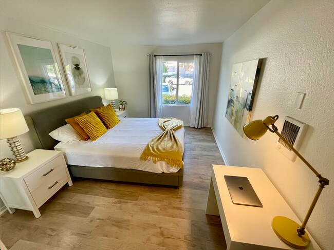 Foto del edificio - 3030 Suncrest Dr unit 402