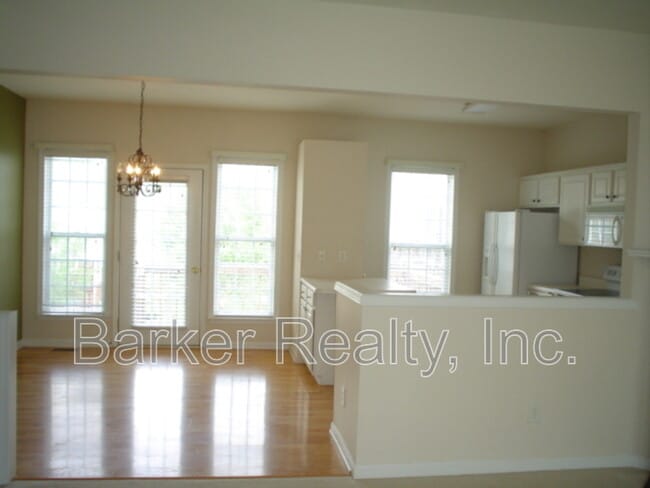 Foto del edificio - 7100 Proctor Hill Dr