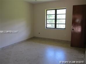 Building Photo - 1360 Lugo Ave
