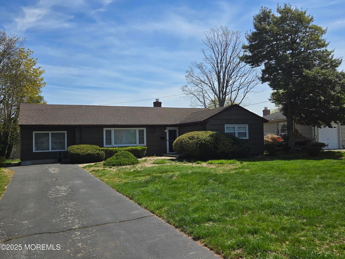 Foto principal - 66 Poplar Ave