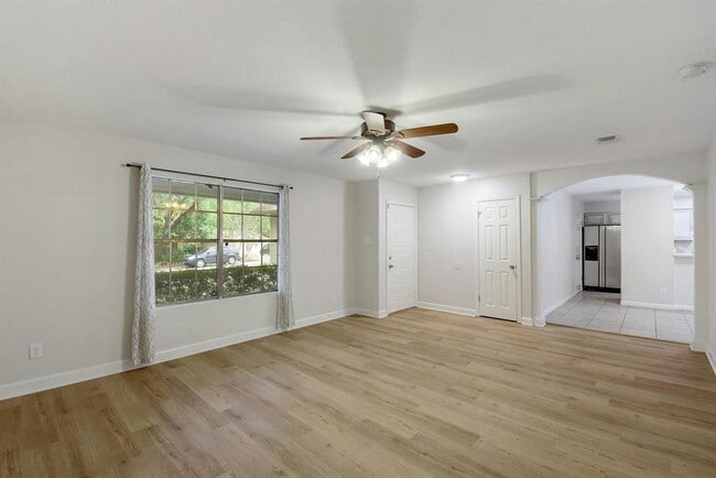 Building Photo - 2503 Star Grass Cir