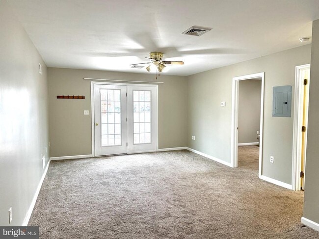 Building Photo - 531 W Penn Ave