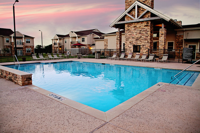 Building Photo - Central Park at Winstar Village Apartments