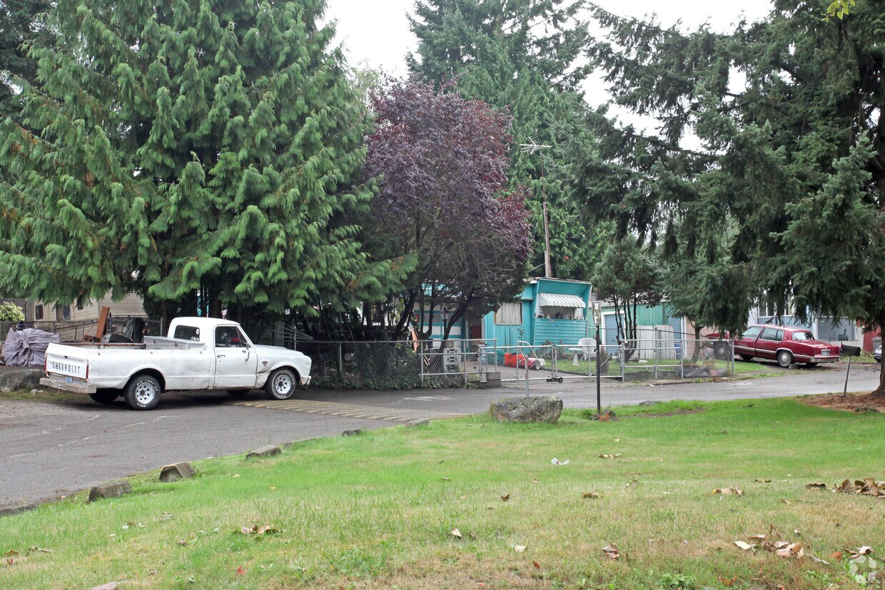 Foto del edificio - Corey's Trailer Court