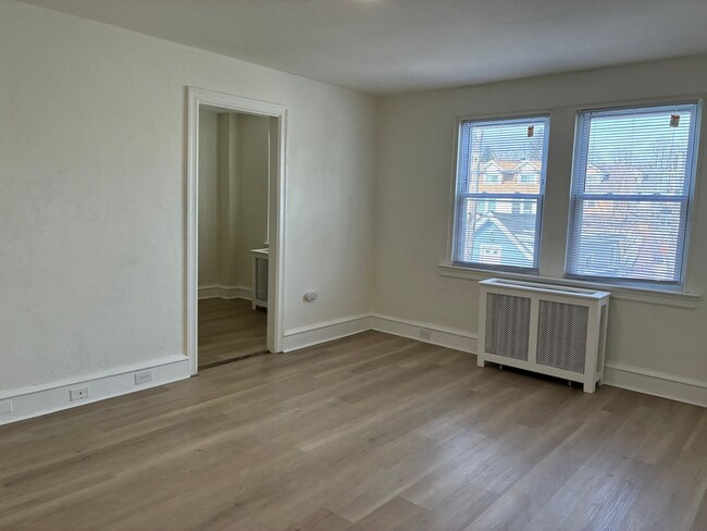 Photo - Marlyn Apts 303: 1 Bed 1 Bath