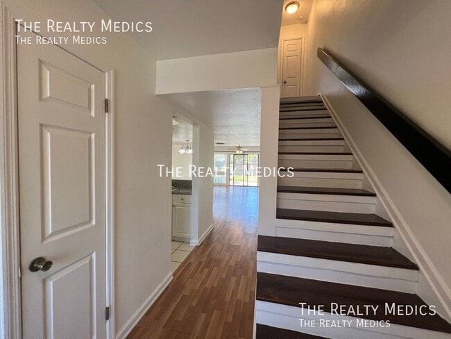 Building Photo - 6061 Windhover Dr