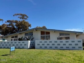 Building Photo - 728 Sidonia Ave