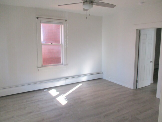 Foto del edificio - 924 Beaver Rd