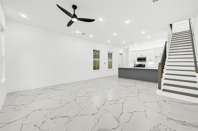 Foto del edificio - 9316 Waller St