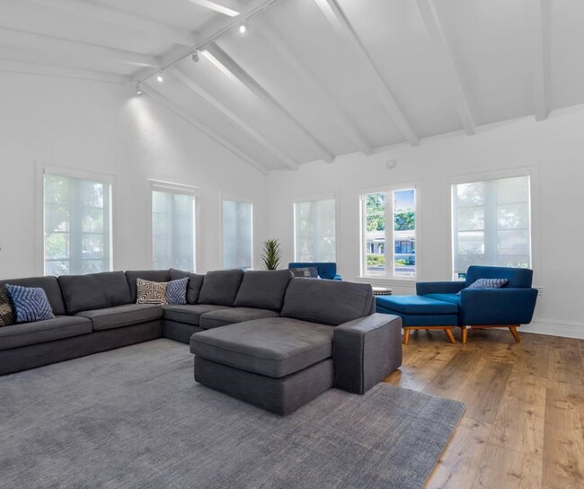 Foto del edificio - 113 NE 101st St