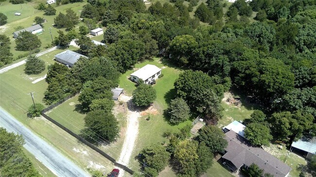 Foto del edificio - 152 Pennell Rd