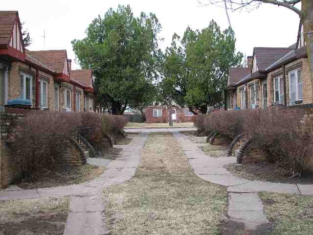 Building Photo - 424 N Oliver St