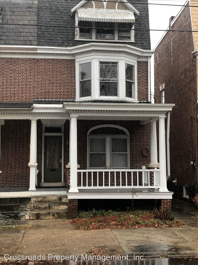 427 S West End Ave, Lancaster, PA 17603 Condo for Rent in Lancaster