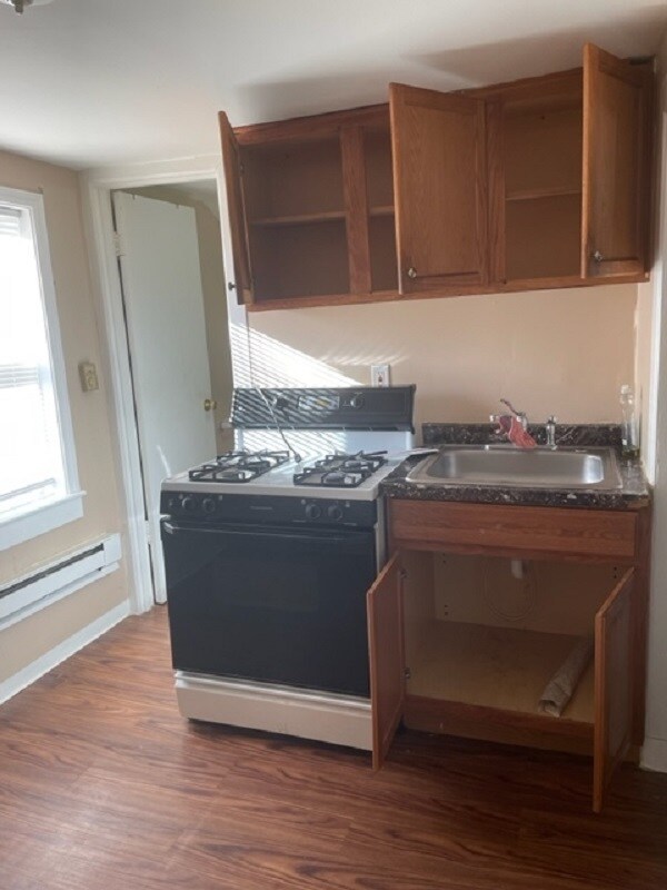 415 E Eleanor St Unit B, Thornton, IL 60476 Condo for Rent in