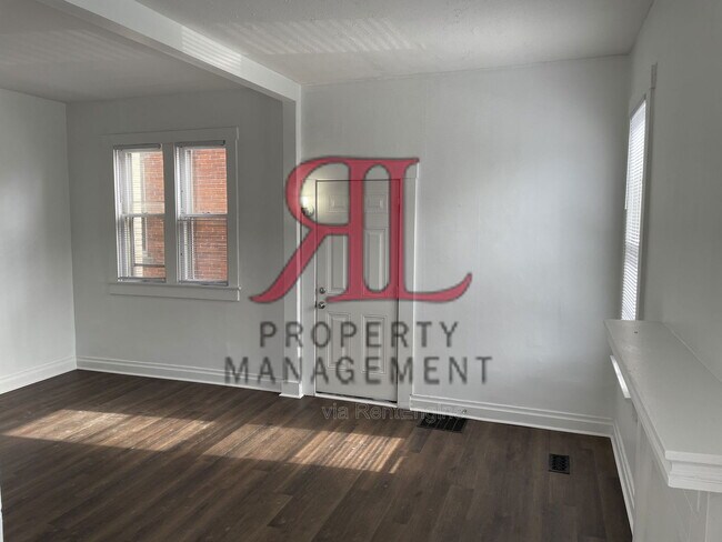 Foto del edificio - 346 Stewart Ave