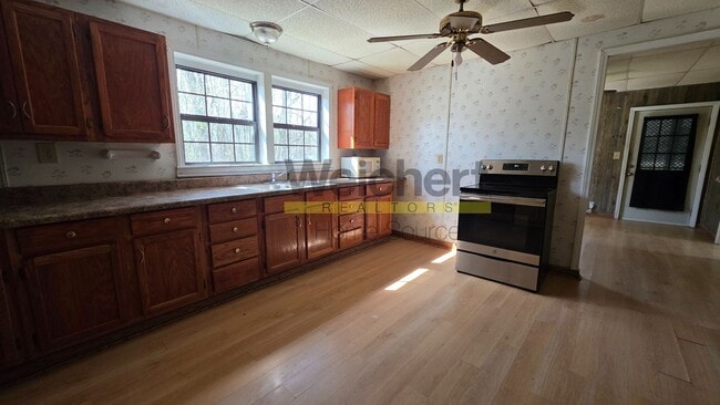 Foto del edificio - 2 bedroom, 1.5 bath home in country