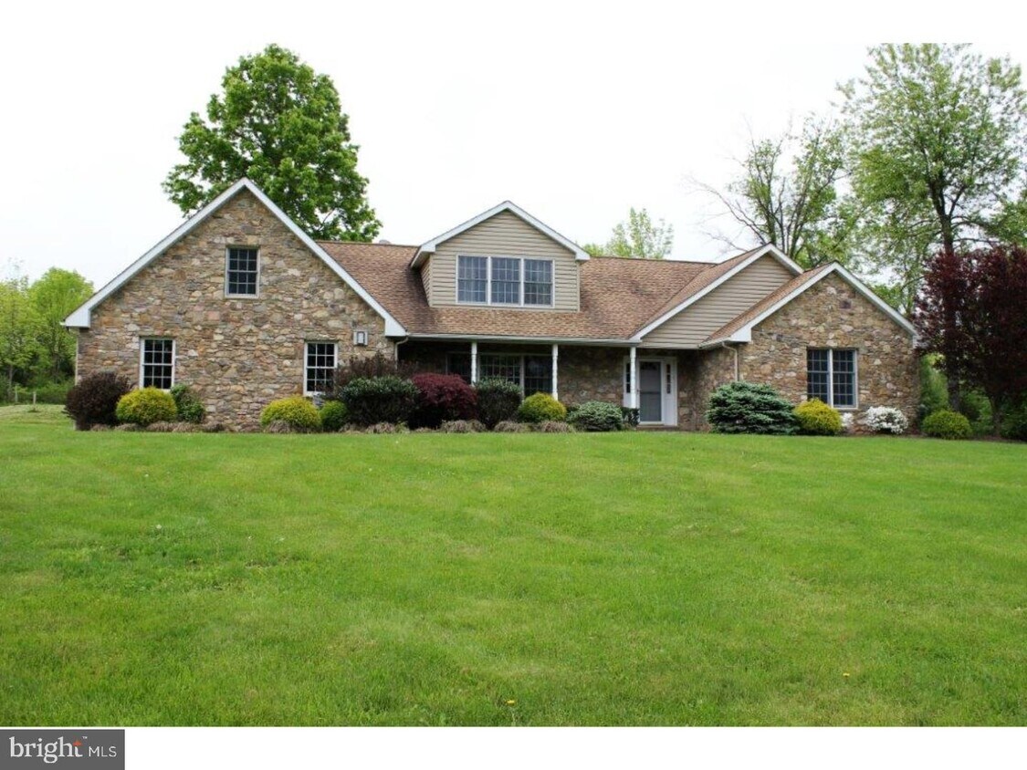 Primary Photo - 3835 Ridge Rd