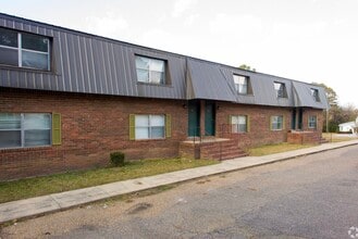 Building Photo - 671 Brecon Access Rd