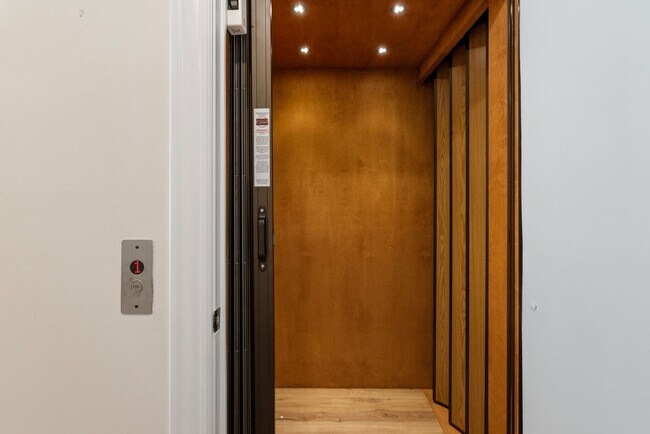 Foto del edificio - 3204 Shallowford Landing Terrace