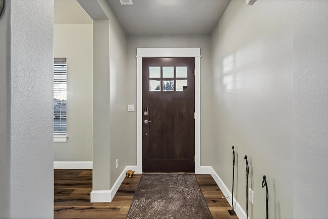 Building Photo - Nearly new 3 bedroom 2.5 bath in Mirada Ne...