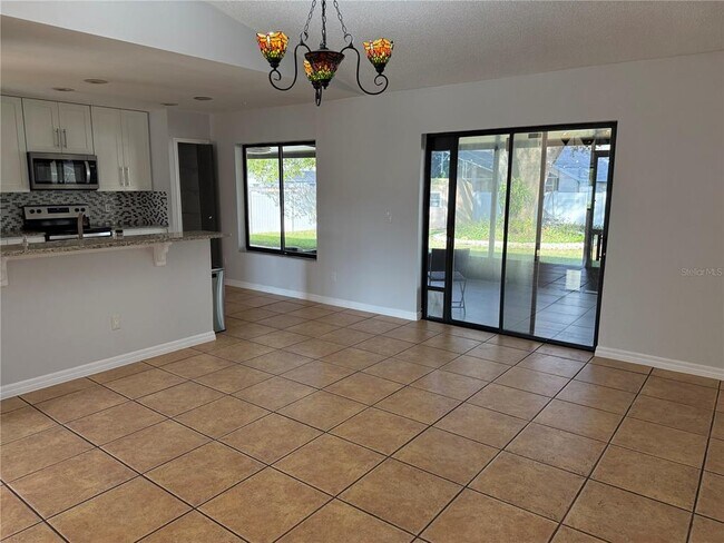 Foto del edificio - 2417 Abbey Ave