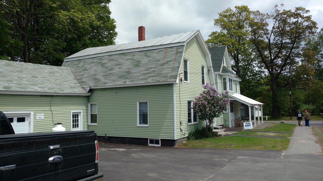 107 Main St, Skowhegan, ME 04976 Apartments in Skowhegan, ME
