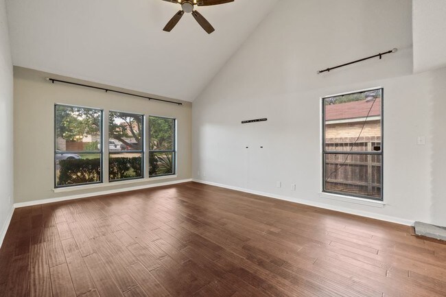Building Photo - 2835 Quail Oak St San Antonio TX 78232