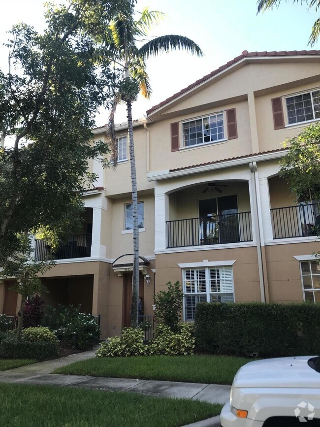 Bexley Park Apartments for Rent with Hardwood Floors Delray Beach, FL