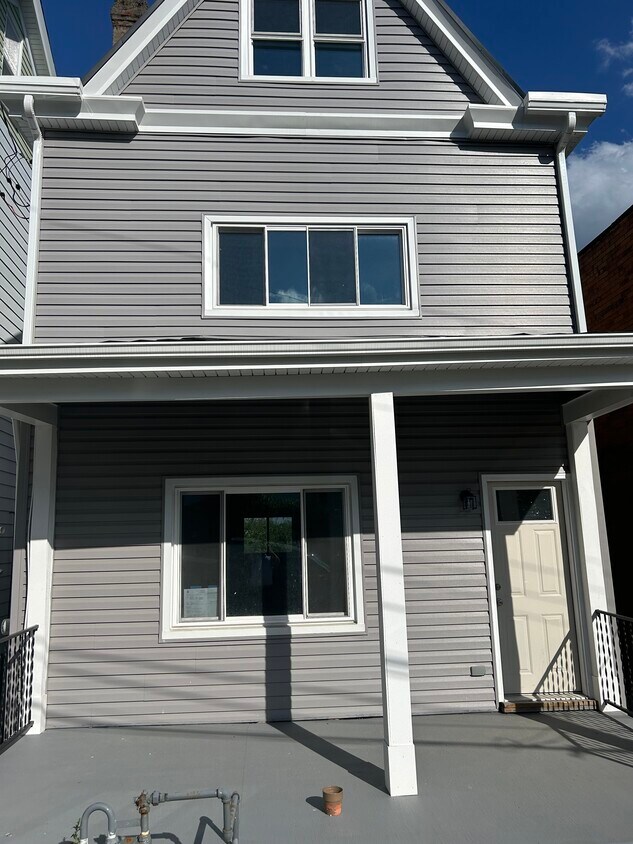 Foto principal - 63 Dilworth St