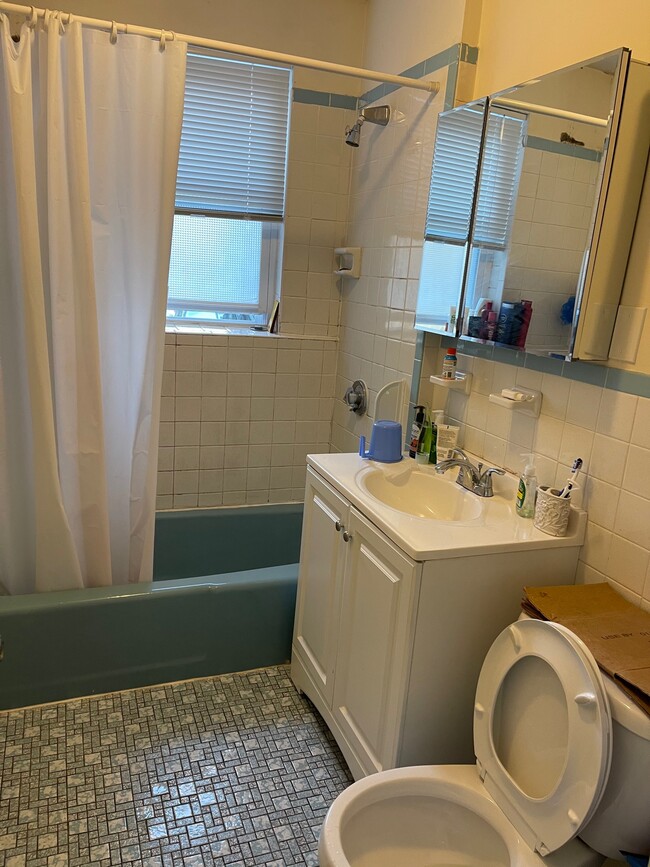 Building Photo - 362 Highland Ave